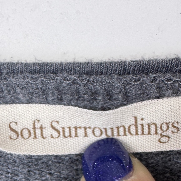 SOFT SURROUNDINGS V Neck Gray Top Shirt with Embellished Lace / Size Small - Picture 9 of 13